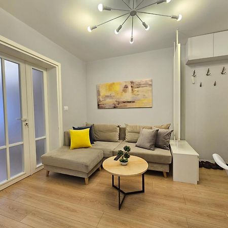 Apartmán Valentino'S Nest Tirana Exteriér fotografie